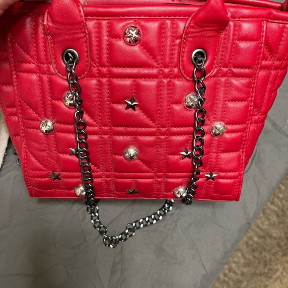 Cute red leather purse with chain - Picture 2 of 7